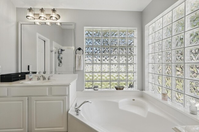 Building Photo - 12923 Lady Jane Ct