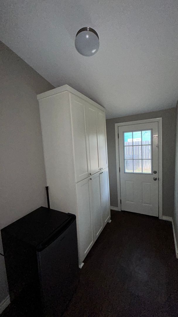 Building Photo - Charming 3 Bedroom/3 Bath Near TCU