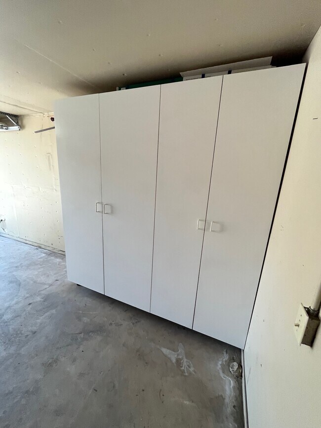 Building Photo - 61 Knolls Ln