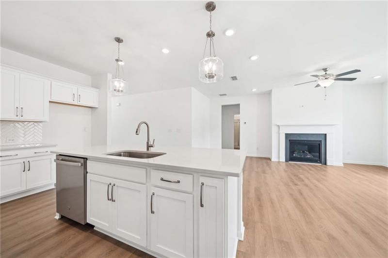 Building Photo - 320 Silverleaf Trl