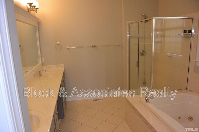 Building Photo - 9602 Heathermill Ln