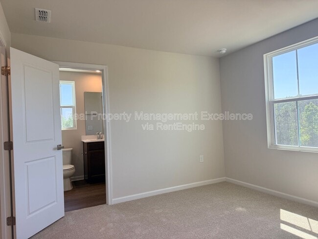 Building Photo - 372 Grand Silo Rd