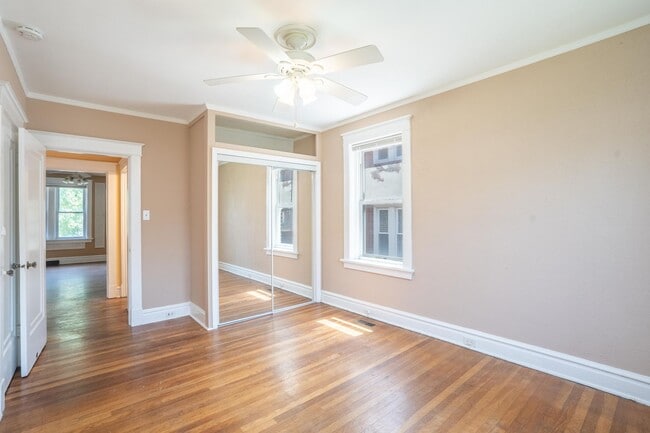 Building Photo - 1115 Edward Terrace