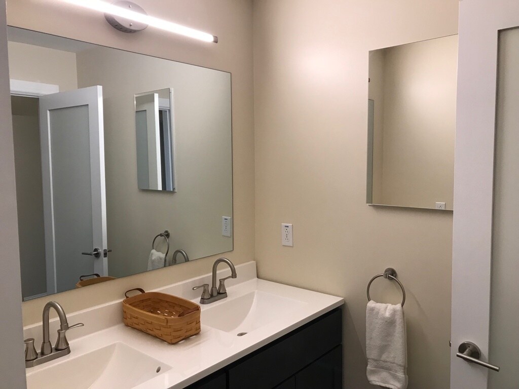 Building Photo - 2301 Mission St