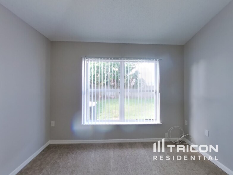 Building Photo - 7312 Lawn Tennis Ln