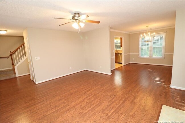 Building Photo - 211 Amberglow Pl