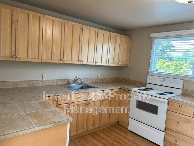 Building Photo - 4505 S 4th Ave