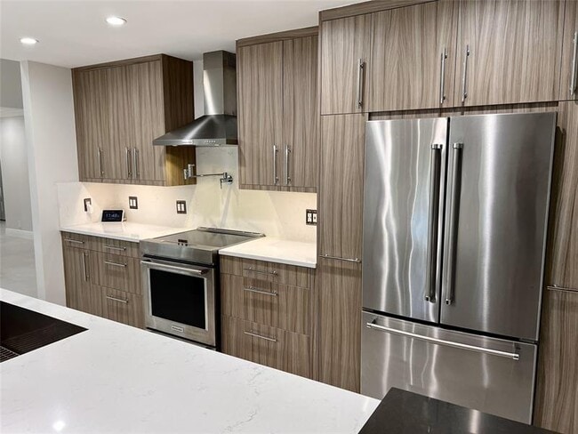 Building Photo - 720 Birdie Ct