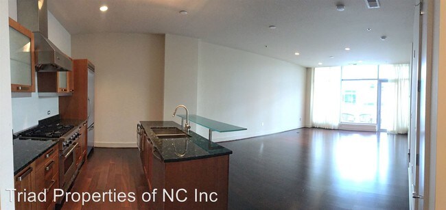 Building Photo - 1100 Metropolitan Ave