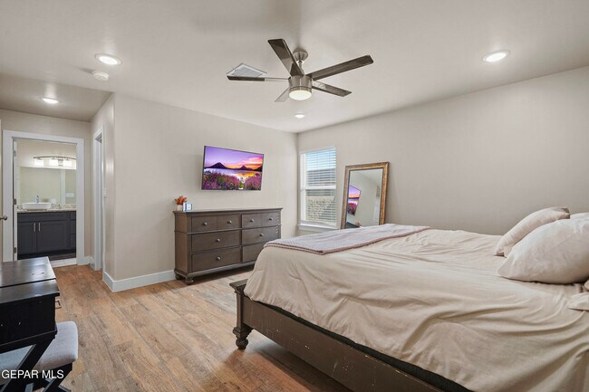 Building Photo - 14724 Mountain Breeze Ave