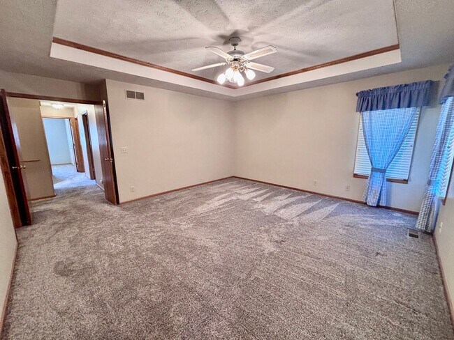 Building Photo - 16306 Lafayette Ave