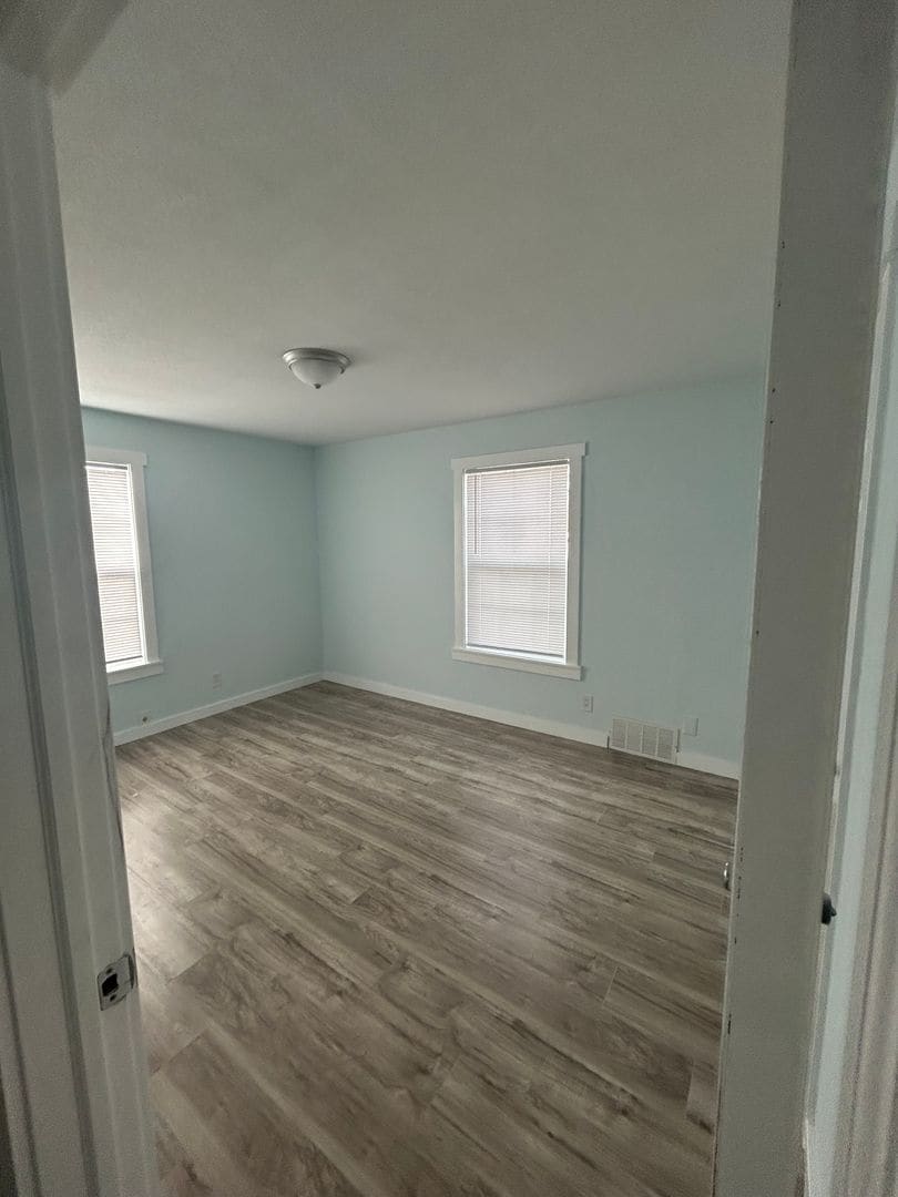 Building Photo - 2336 N Estelle Ave