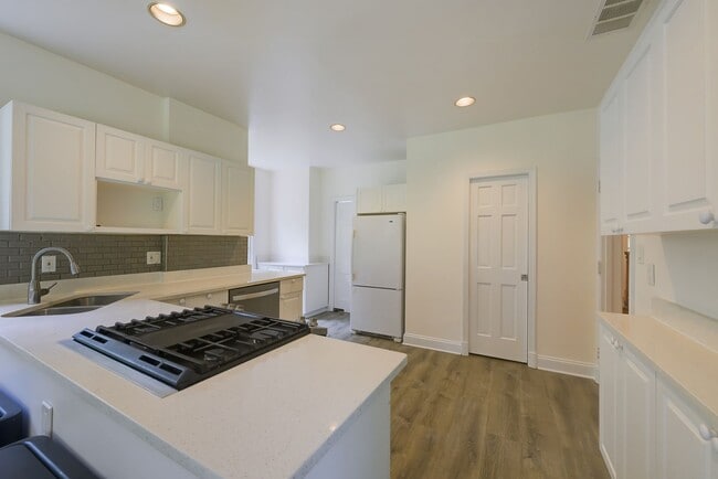 Building Photo - Charming & Spacious Colonial in N Cleveland Park w/Park-Like Rear Garden & Detached Garage
