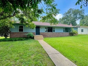 Building Photo - 3901 Wood St