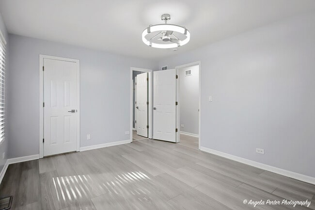 Building Photo - 1240 Huntington Dr