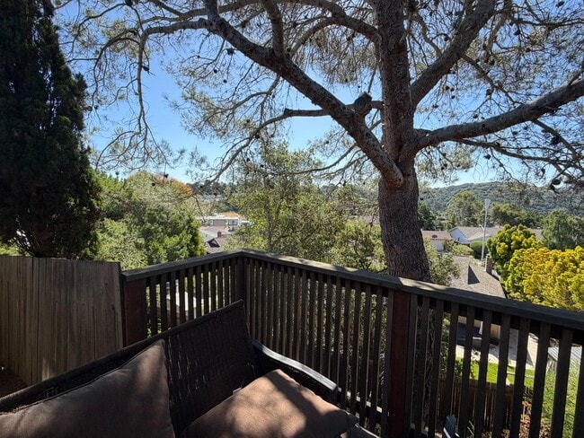 Building Photo - 1355 Palos Verdes Dr