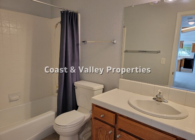 Building Photo - King City home for RENT!!!