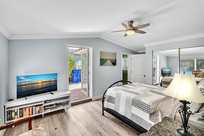 Building Photo - 3204 Beacon St