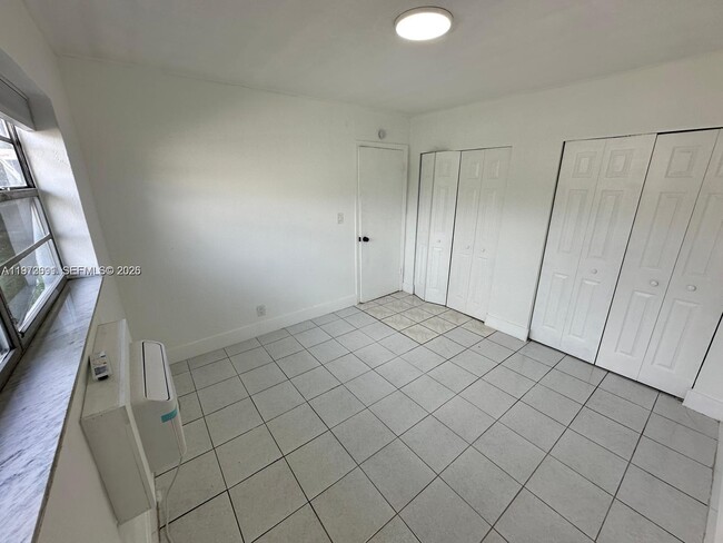 Building Photo - 6029 Polk St