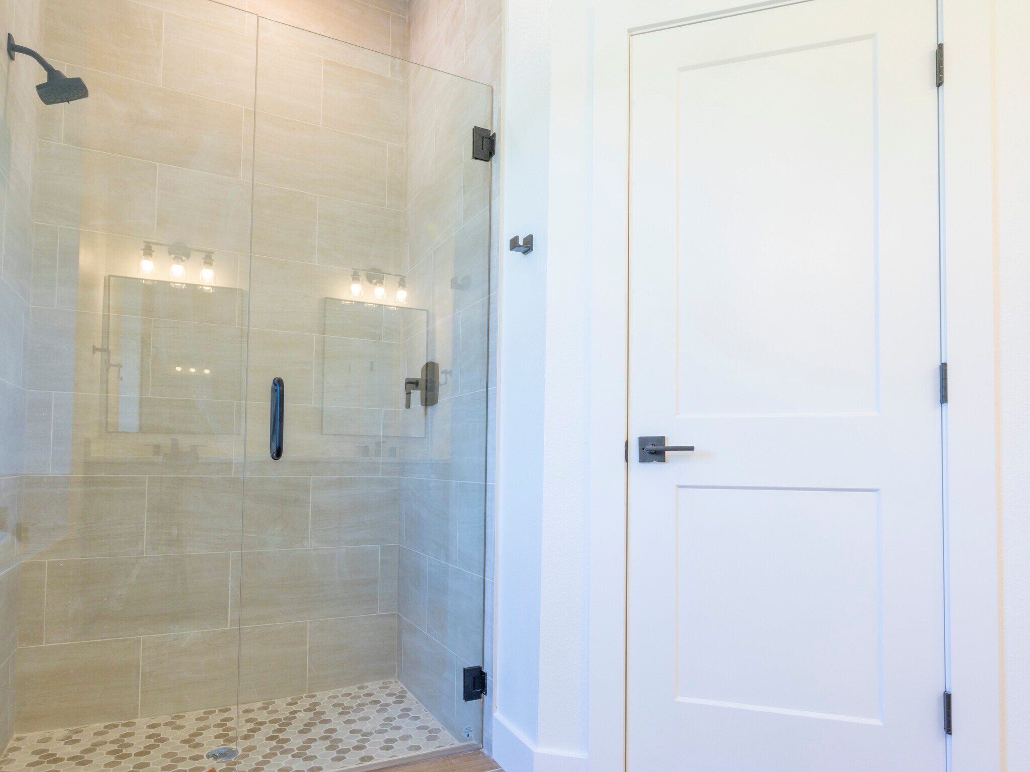Building Photo - 14073 Naylor Ave