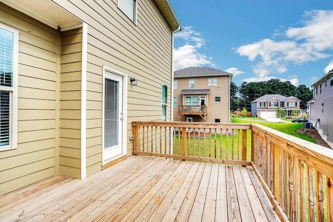 Building Photo - 1852 Auburn Rd