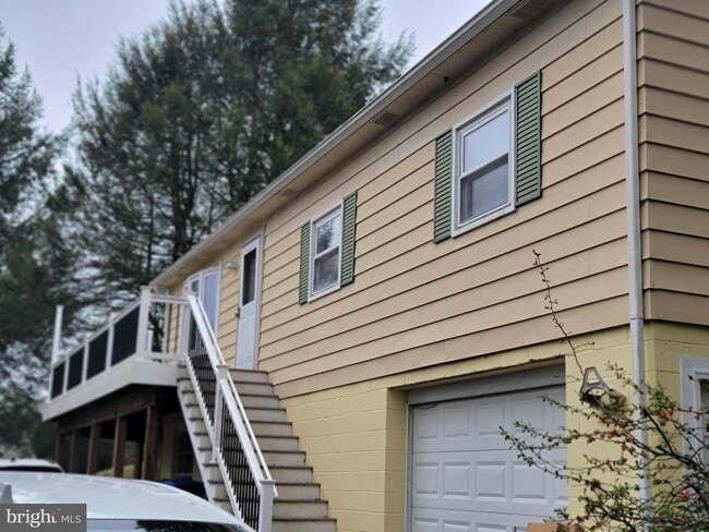 Building Photo - 1207 Deer Creek Church Rd