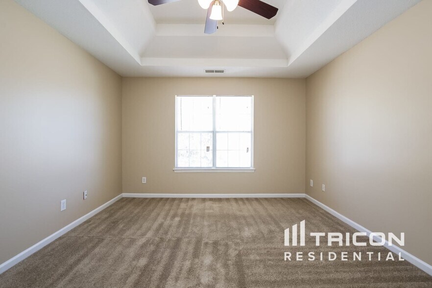 Building Photo - 3185 Lower Creek Dr