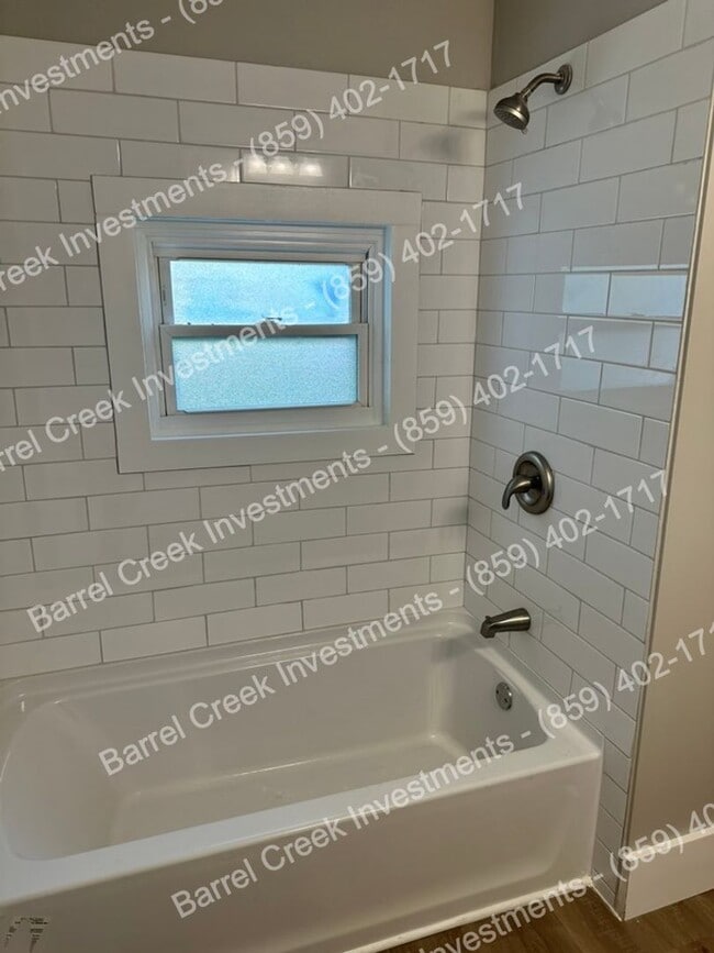 Building Photo - 3-Bed 1-Bath House + Bonus Room
