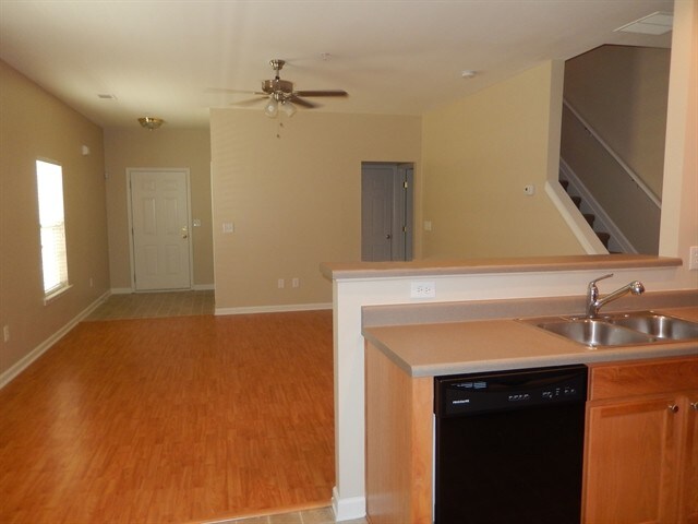Building Photo - 2131 Appaloosa Way