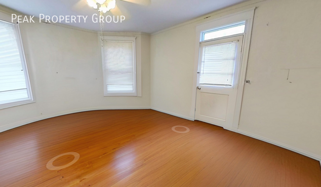Building Photo - 2545 Vestry Ave