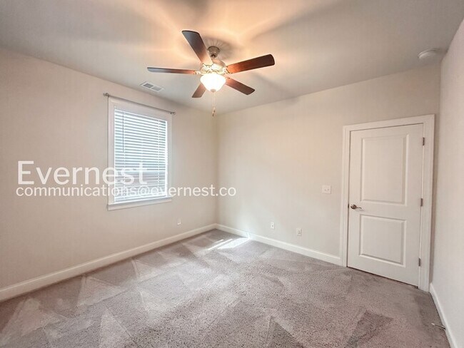 Building Photo - 309 Caledonia Ct