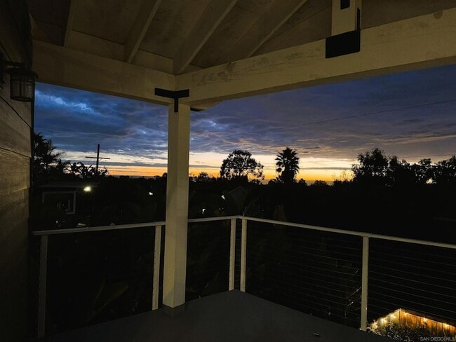 Building Photo - 1305 Blue Sky Dr