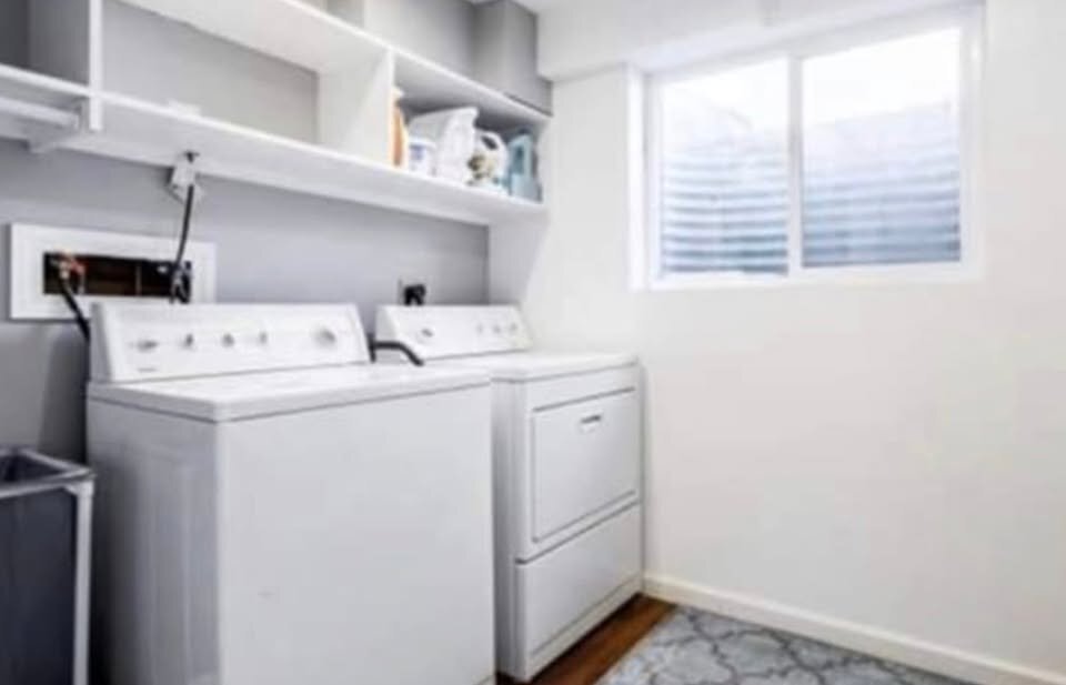 Building Photo - 1056 W 360 S