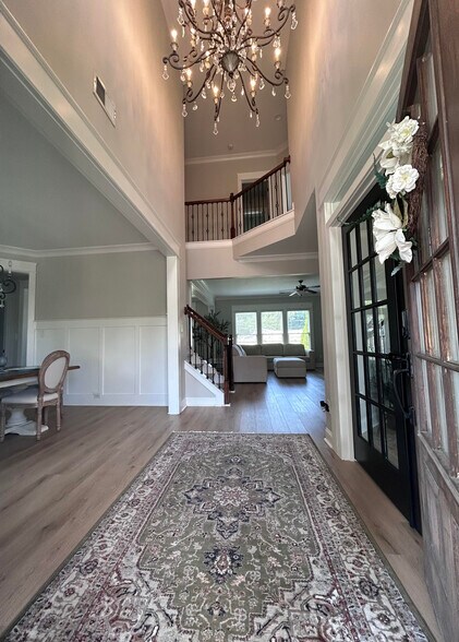 Entrance/Foyer - 5006 Groover Dr SE