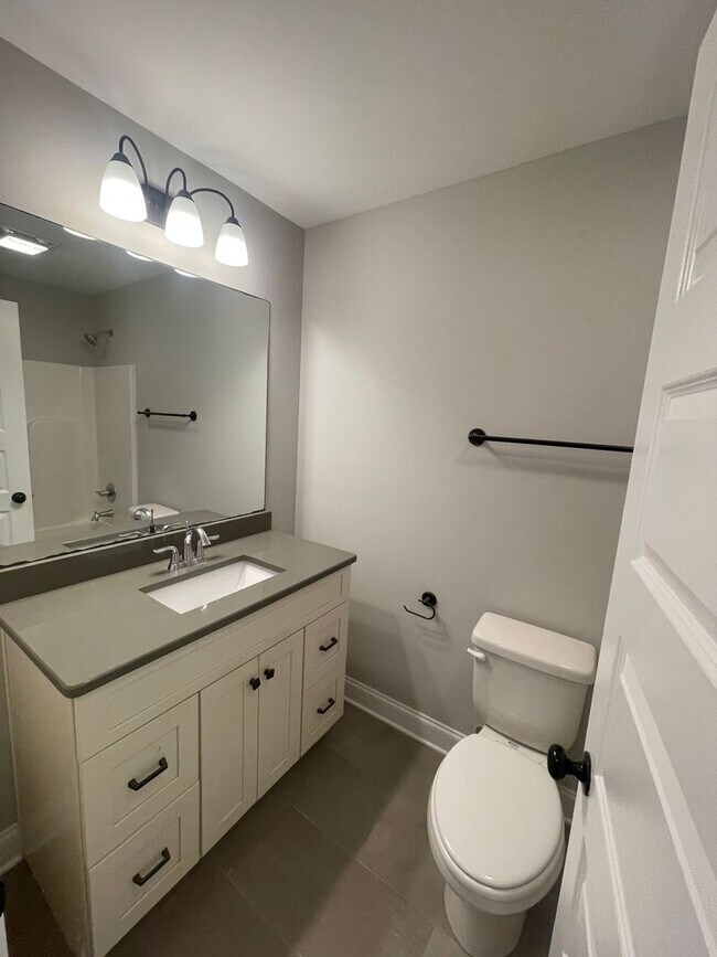 Building Photo - Home For Rent in Ooltewah! 4 Bedrooms + Finished Basement