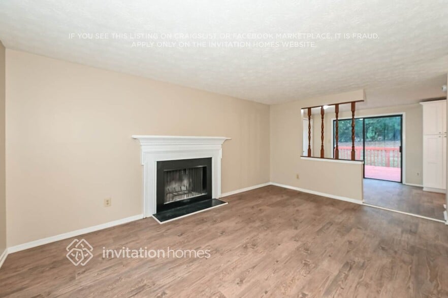 Building Photo - 445 N Pond Trail