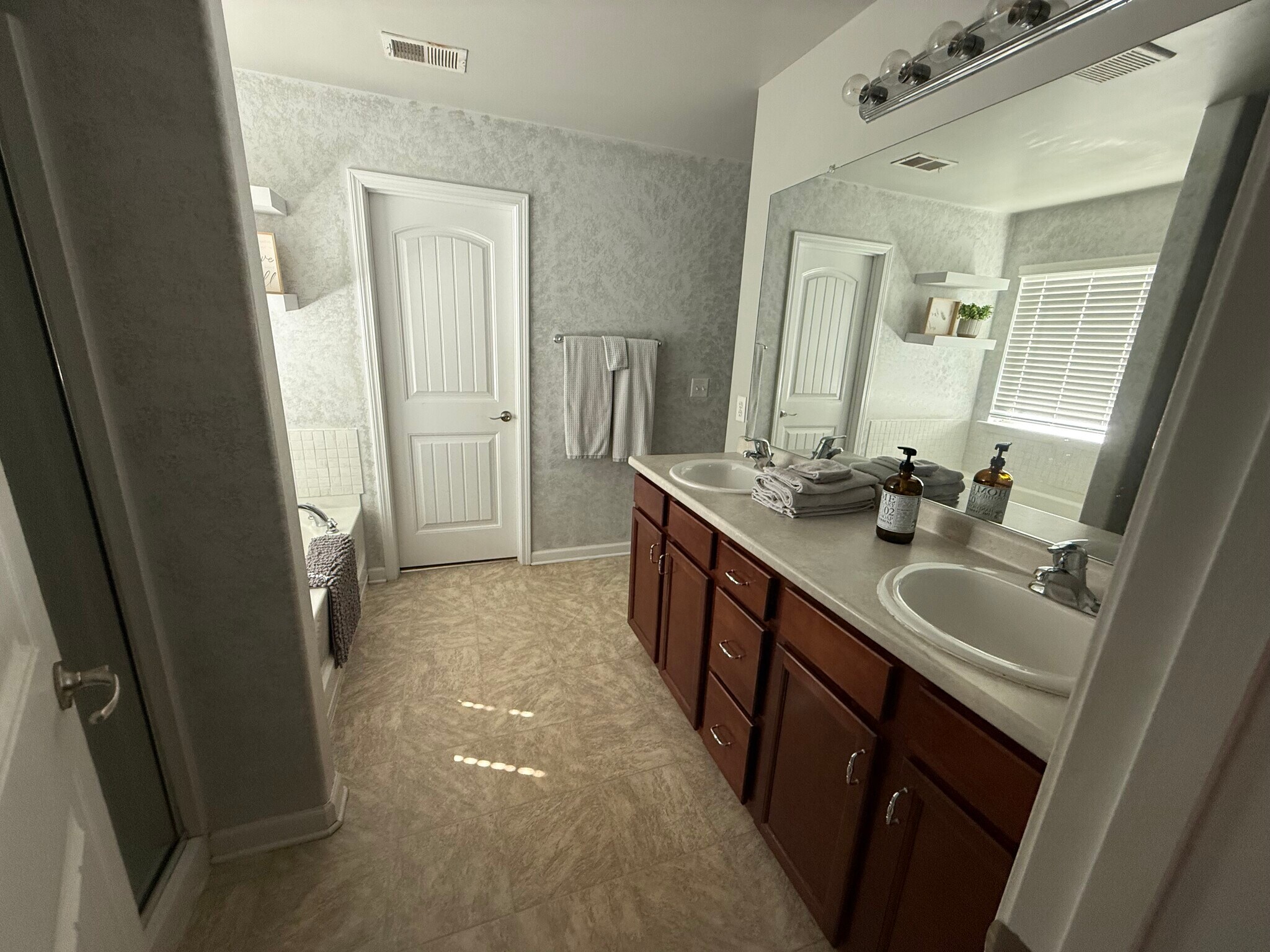 Building Photo - 248 Harmony Blvd