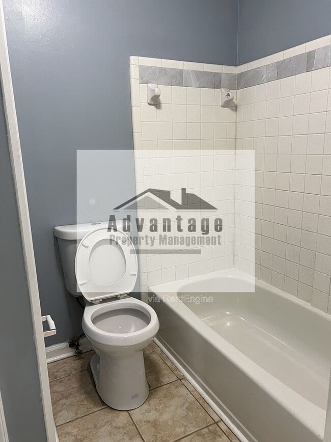 Building Photo - 9449 Cypress Ln