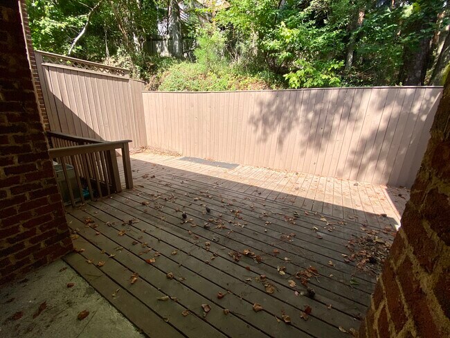 Building Photo - 3833 Kinross Pl