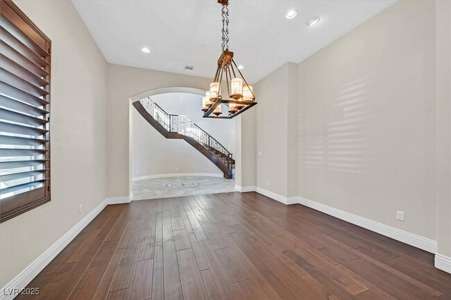Building Photo - 5790 Aspen Falls Cir