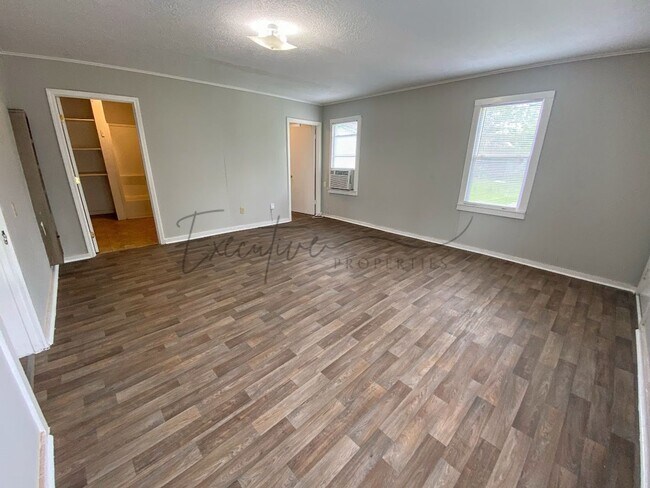 Building Photo - Affordable 2BR Home with 1.5 Baths – $795/...
