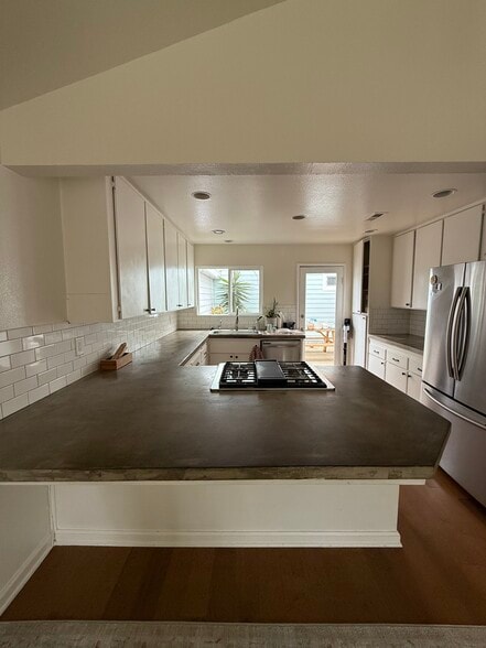 Primary Photo - 151 Jupiter St