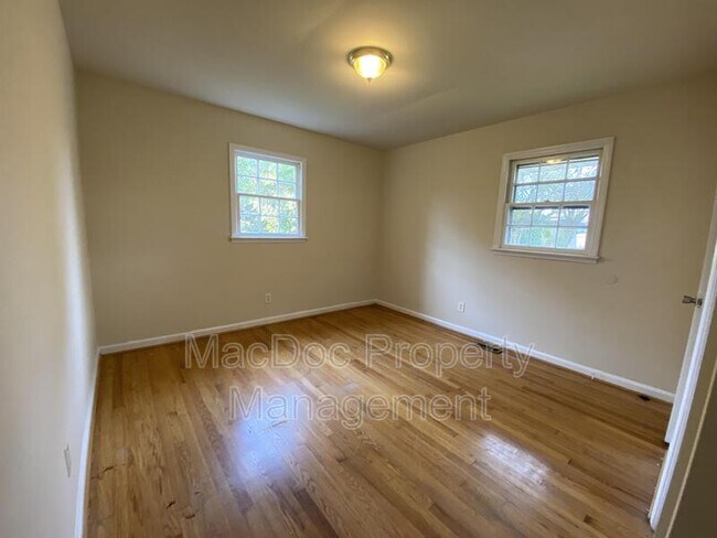 Building Photo - 712 Payton Dr