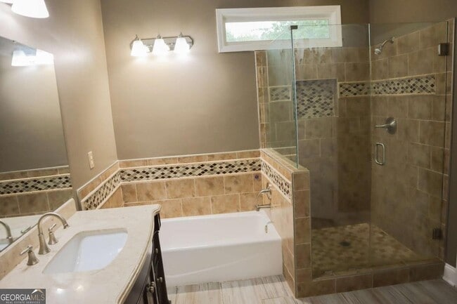 Building Photo - 1526 Lechemin Dr