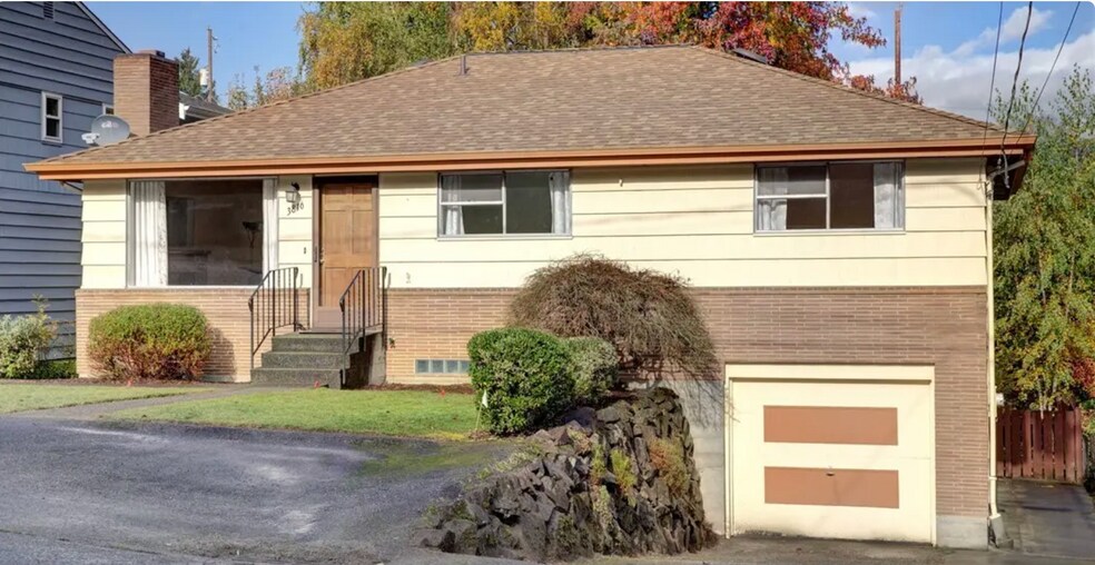 Primary Photo - 3816 NE 91st St