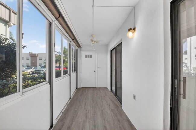 Building Photo - 450 Piedmont J