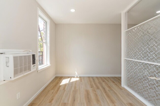 Building Photo - 40 Beacon Ave