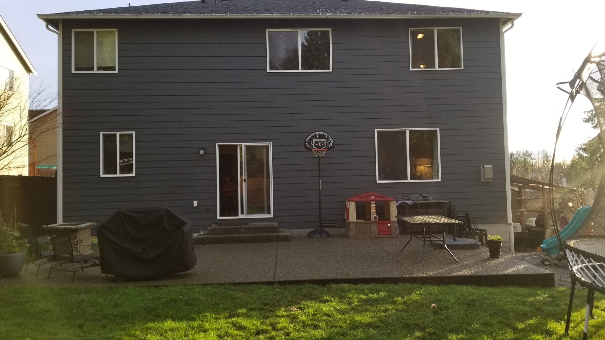 Building Photo - 1033 Chelan Ave NE