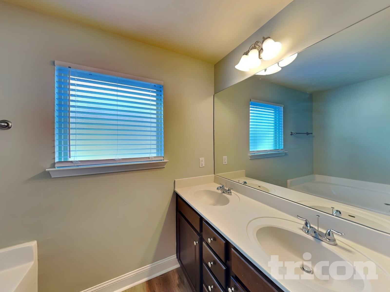 Building Photo - 11938 Quail Dr