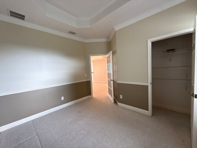 Building Photo - Lake Diamond Golf and County Club Pool Hom...